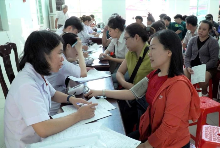 Hơn 200 người dân 3 phường khu vực Cam Ranh tham gia hiến máu tình nguyện