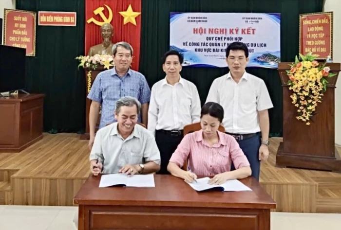 Ký kết quy chế phối hợp quản lý hoạt động du lịch khu vực Bãi Kinh - Hòn Chút