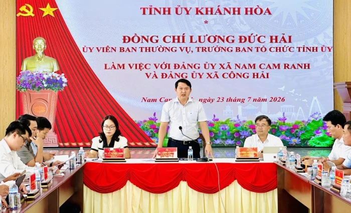 Trưởng Ban Tổ chức Tỉnh ủy Lương Đức Hải làm việc với Đảng ủy 2 xã Nam Cam Ranh và xã Công Hải