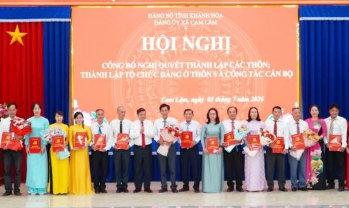 Xã Cam Lâm công bố thành lập các thôn, chi bộ thôn
