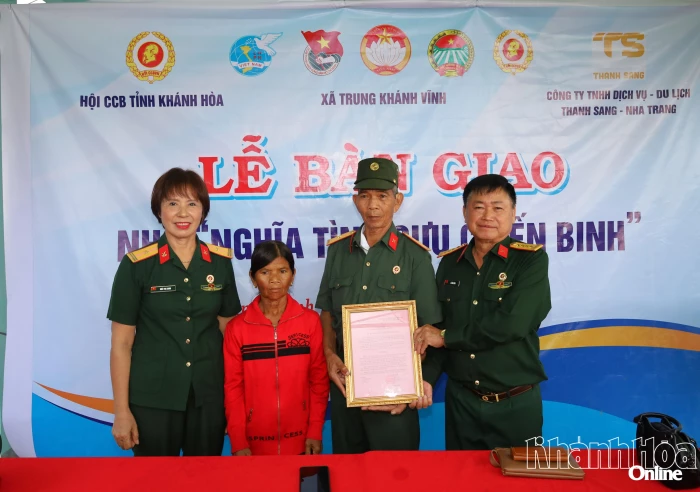 Hội Cựu chiến binh tỉnh bàn giao nhà “Nghĩa tình cựu chiến binh” cho hội viên