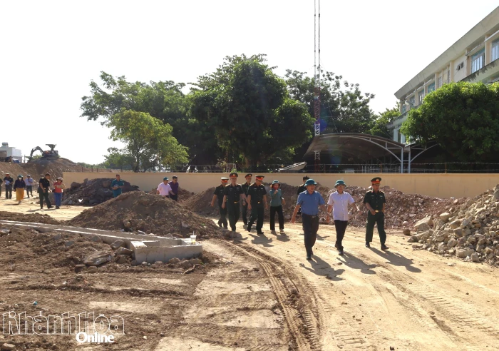 Bộ Chỉ huy Quân sự tỉnh Khánh Hòa khảo sát các vị trí nghi có hài cốt liệt sĩ