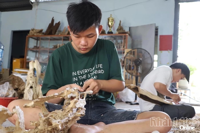 Mở hướng phát triển cho Làng nghề trầm hương Vạn Thắng