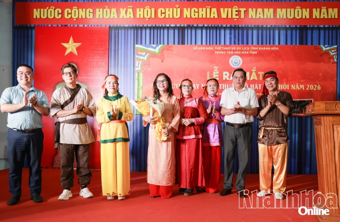 Ra mắt lớp truyền dạy nghệ thuật hô hát bài chòi cho 100 thanh thiếu niên