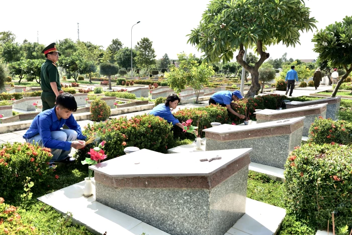 Gìn giữ bình yên nơi đất thiêng
