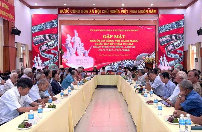 Phường Cam Ranh gặp mặt người có công với cách mạng