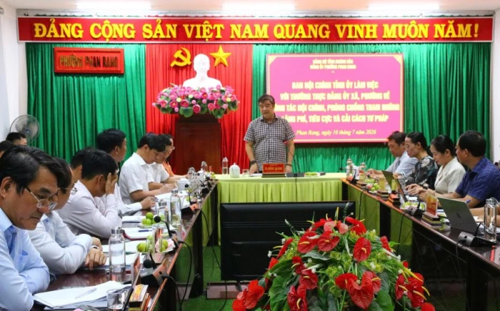 Ban Nội chính Tỉnh ủy làm việc với Thường trực Đảng ủy 3 xã, phường phía nam Khánh Hòa