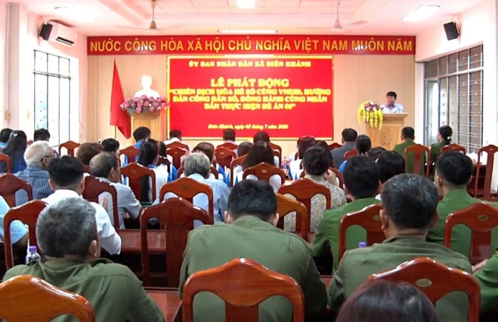 Xã Diên Khánh phát động “Chiến dịch mùa hè số cùng VNeID, hướng dẫn công dân số, đồng hành cùng Nhân dân thực hiện Đề án 06"