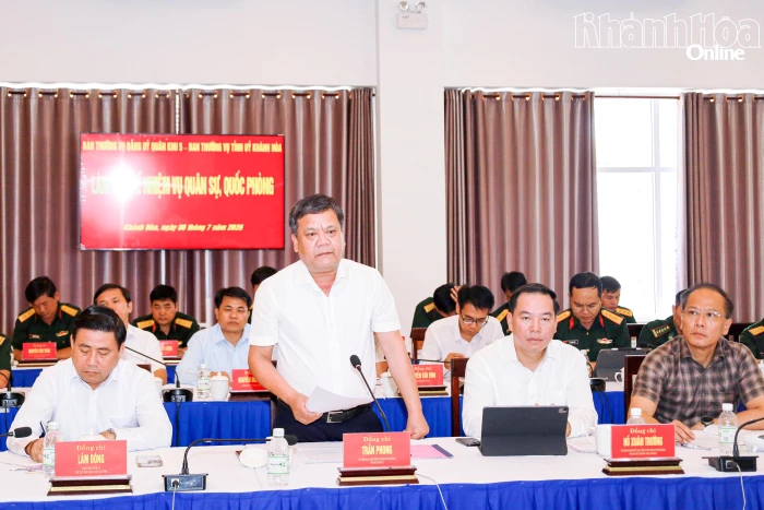 Quân khu 5 làm việc với Ban Thường vụ Tỉnh ủy Khánh Hòa về nhiệm vụ quân sự, quốc phòng