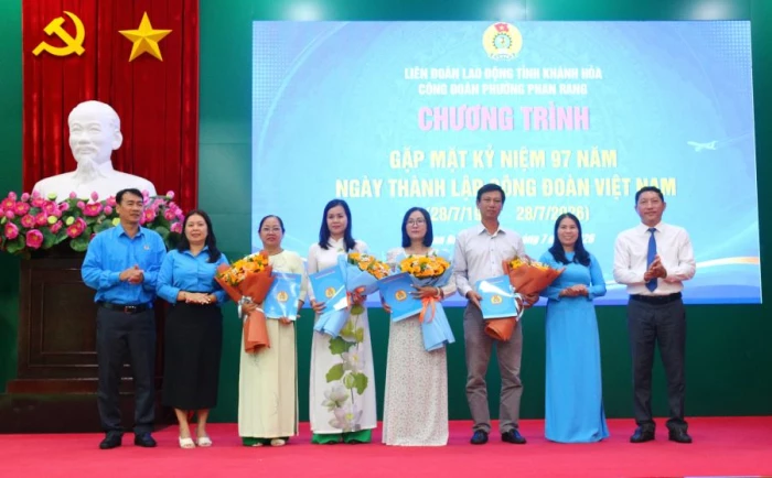 Công đoàn phường Phan Rang kỷ niệm 97 năm Ngày thành lập Công đoàn Việt Nam