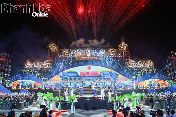 Hoành tráng, ấn tượng Lễ khai mạc Festival Biển Khánh Hòa năm 2026