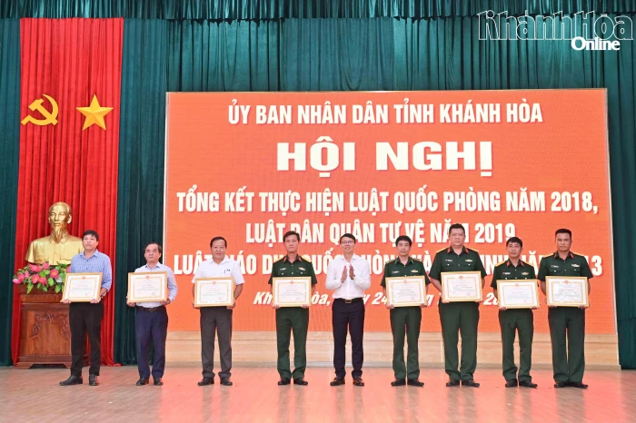 Tổng kết thực hiện các luật về quốc phòng, dân quân tự vệ, giáo dục quốc phòng và an ninh