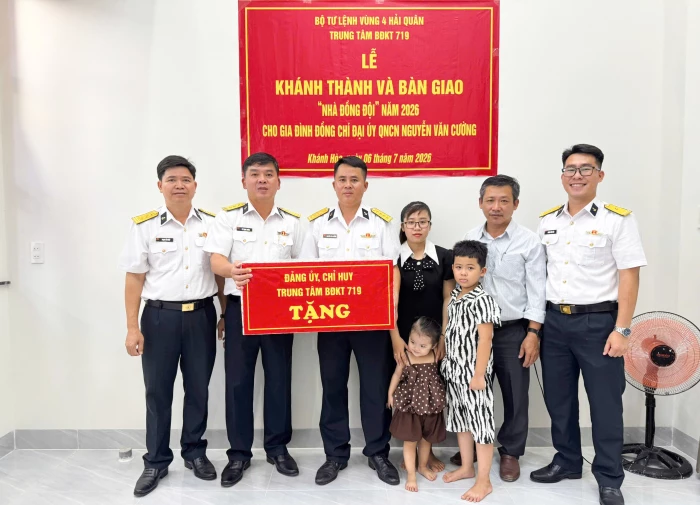 Trung tâm Bảo đảm kỹ thuật 719 bàn giao hỗ trợ xây dựng “Nhà đồng đội”