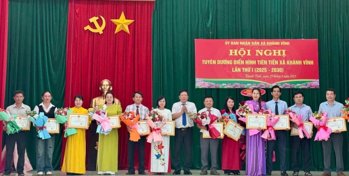 Xã Khánh Vĩnh tổ chức hội nghị tuyên dương điển hình tiên tiến lần thứ I, giai đoạn 2025 - 2030