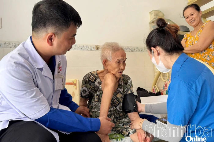 Đẩy mạnh công tác dân số trong tình hình mới