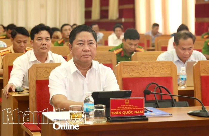 Tăng cường tuyên truyền, xử lý nghiêm các hành vi vi phạm về an toàn giao thông