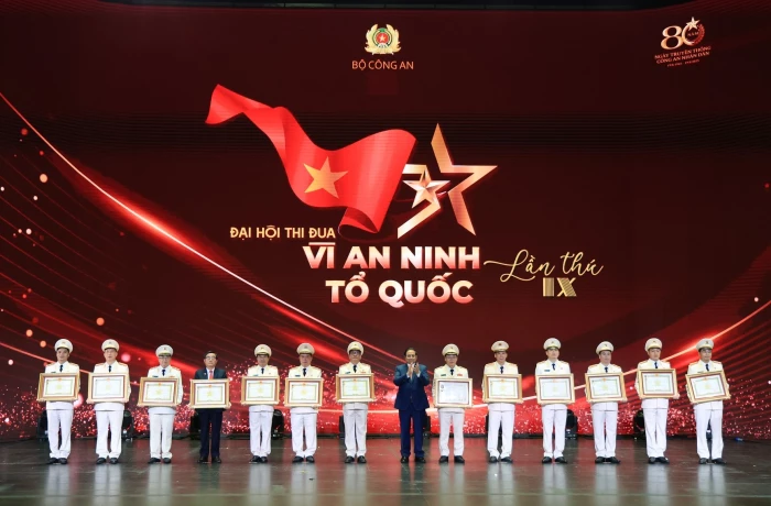 Công an tỉnh Khánh Hòa và một cá nhân được phong tặng danh hiệu Anh hùng Lực lượng vũ trang nhân dân