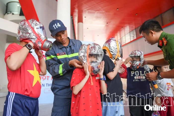 Sôi nổi trại hè trải nghiệm "Một ngày có ích"