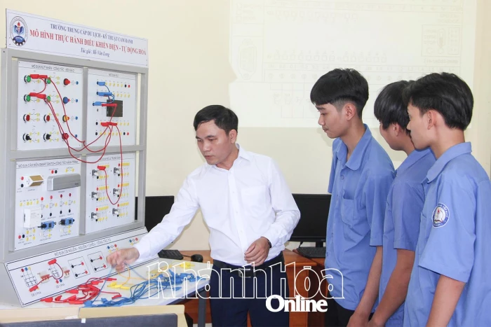 Hướng tới Đại hội đại biểu Đảng bộ tỉnh Khánh Hòa lần thứ I, nhiệm kỳ 2025 - 2030: Nỗ lực trong đào tạo nghề, tạo việc làm mới