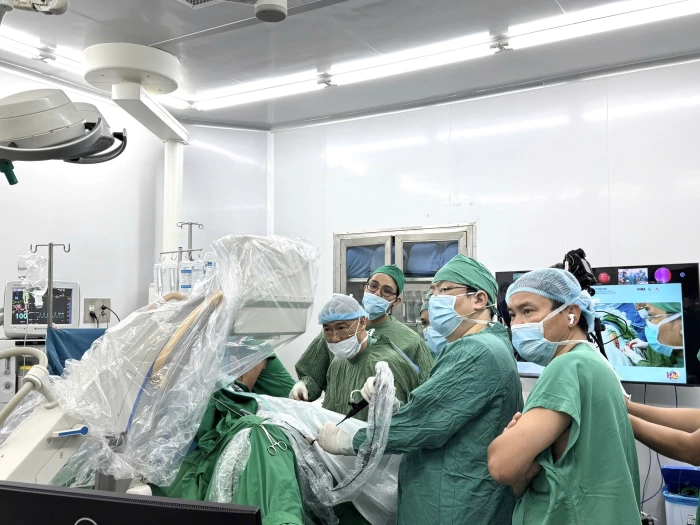 Hội nghị khoa học thường niên Hội Tiết niệu - Thận học Việt Nam và Hội Tiết niệu - Thận học TP. Hồ Chí Minh: Mổ thị phạm 7 trường hợp mắc bệnh lý về thận và tiết niệu phức tạp