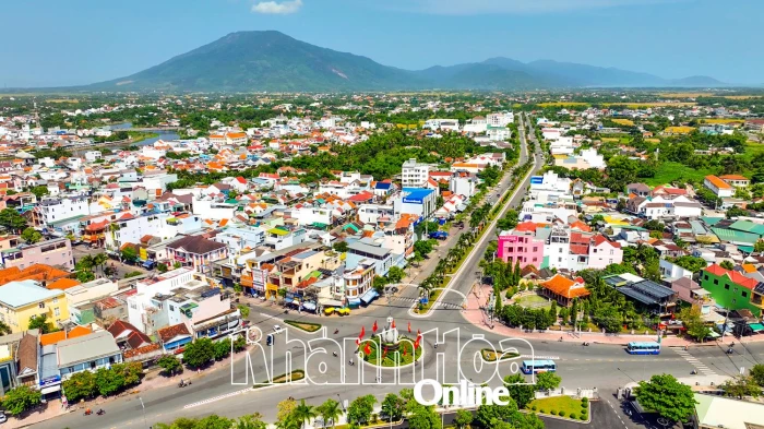 CHÀO MỪNG ĐẠI HỘI ĐẠI BIỂU ĐẢNG BỘ PHƯỜNG NINH HÒA LẦN THỨ NHẤT, NHIỆM KỲ 2025 - 2030: Quyết tâm xây dựng đô thị thông minh, hiện đại