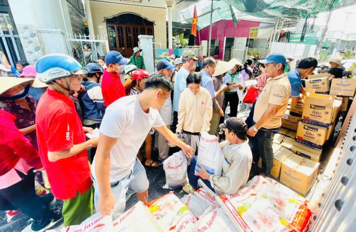 Phường Bắc Cam Ranh tặng 500 suất quà cho người dân