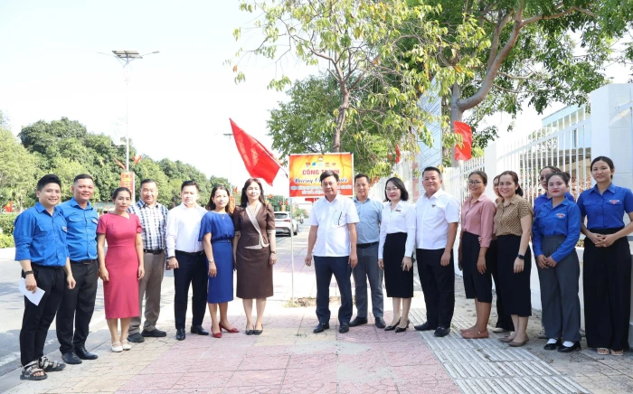 Xã Cam Lâm: Khánh thành công trình “Đường cờ Tổ quốc”