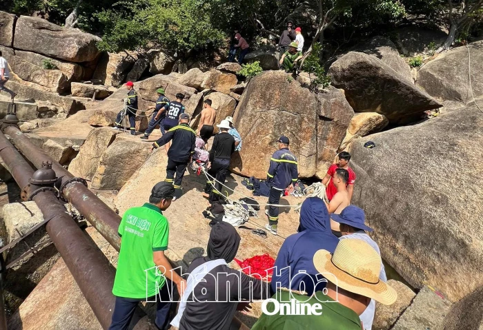 Khánh Hòa: Phát hiện thi thể thiếu niên mất tích khi đi dã ngoại ở suối Ba Hồ