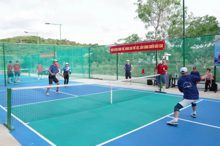 Các đơn vị quân đội tổ chức giải thể thao chào mừng ngày lễ lớn của đất nước