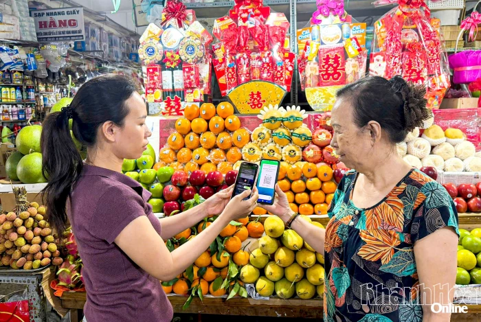 Thúc đẩy mua sắm không dùng tiền mặt