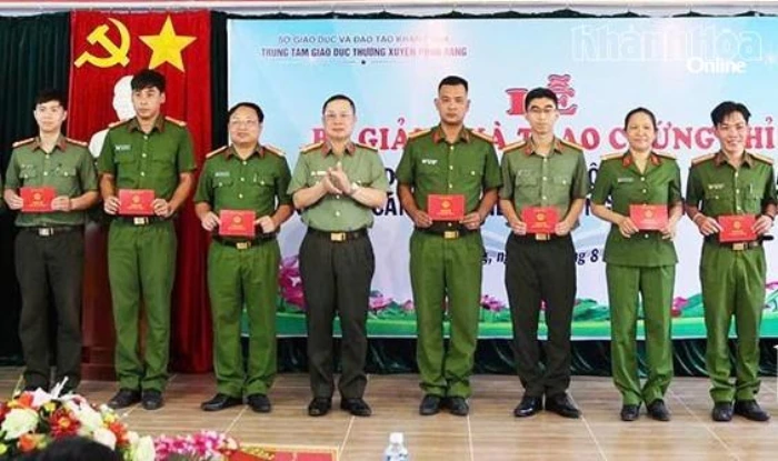 Bế giảng khóa bồi dưỡng tiếng dân tộc Chăm và Raglai cho cán bộ, chiến sĩ Công an tỉnh