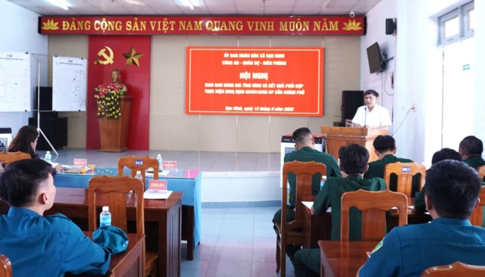 Đánh giá tình hình phối hợp thực hiện bảo vệ an ninh quốc gia, nhiệm vụ quốc phòng trên địa bàn xã Vạn Ninh