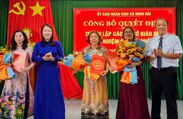 Xã Ninh Hải công bố quyết định thành lập các cơ sở giáo dục và bổ nhiệm cán bộ quản lý