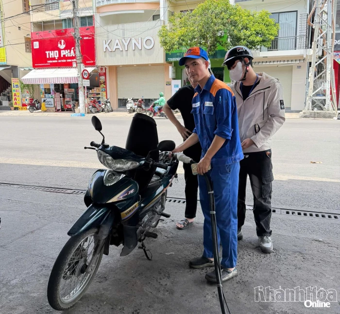 Giá xăng, dầu đồng loạt tăng