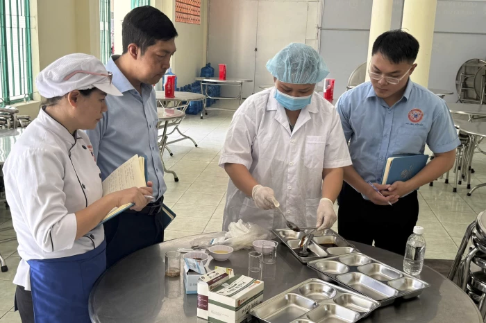 Kiểm soát an toàn thực phẩm tại bếp ăn tập thể