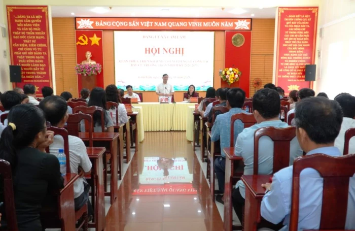 Đảng ủy xã Cam Lâm triển khai công tác bầu cử trưởng thôn nhiệm kỳ 2026 - 2031