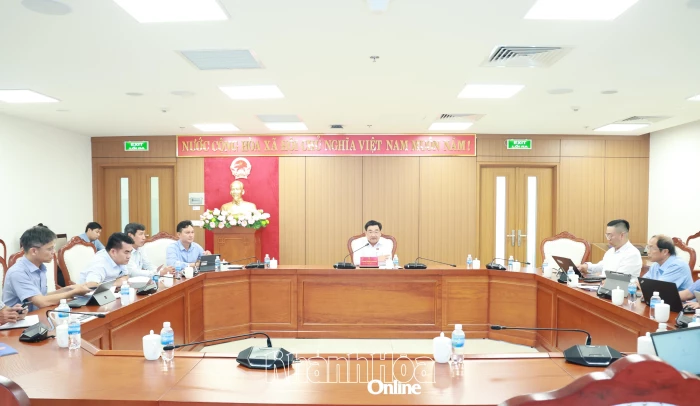 Xem xét hướng tuyến đường dây truyền tải điện đấu nối Nhà máy điện rác Khánh Hòa