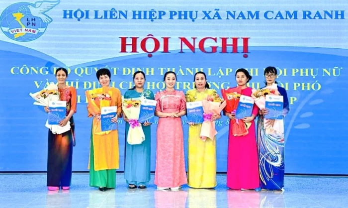 Hội Liên hiệp Phụ nữ xã Nam Cam Ranh thành lập 10 chi hội phụ nữ sau sáp nhập thôn