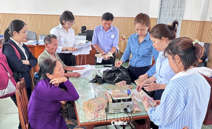 Xã Phước Hữu chi trả hơn 8,1 tỷ đồng tiền bồi thường, hỗ trợ người dân
