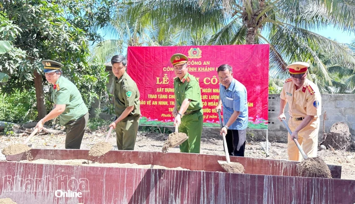 Khởi công xây dựng “Ngôi nhà 19-8” tại xã Phước Hữu