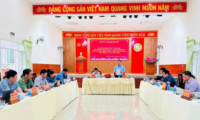 Ban Nội chính Tỉnh ủy làm việc với Đảng ủy xã Khánh Sơn
