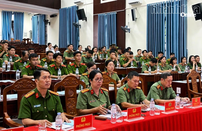 Tập huấn phòng, chống tác hại của thuốc lá cho 85 cán bộ, chiến sĩ công an