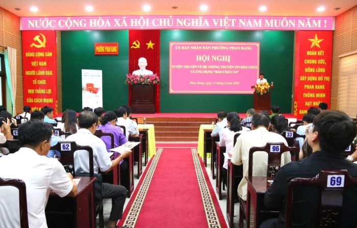 Phường Phan Rang tuyên truyền về hệ thống truyền tin báo cháy và ứng dụng “Báo cháy 114”