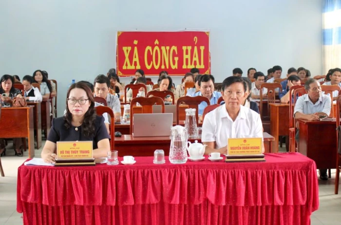 Đảng ủy xã Công Hải quán triệt các văn bản mới của Trung ương và Tỉnh ủy