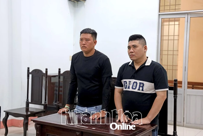 Y án 2 bị cáo tổ chức sử dụng ma túy