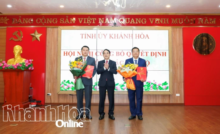 Trao quyết định phân công, bổ nhiệm Trưởng ban Tổ chức Tỉnh ủy, Trưởng ban Tuyên giáo và Dân vận Tỉnh ủy