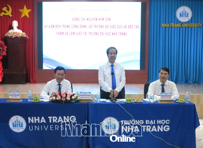 Bộ trưởng Bộ Giáo dục và Đào tạo Nguyễn Kim Sơn làm việc với Trường Đại học Nha Trang