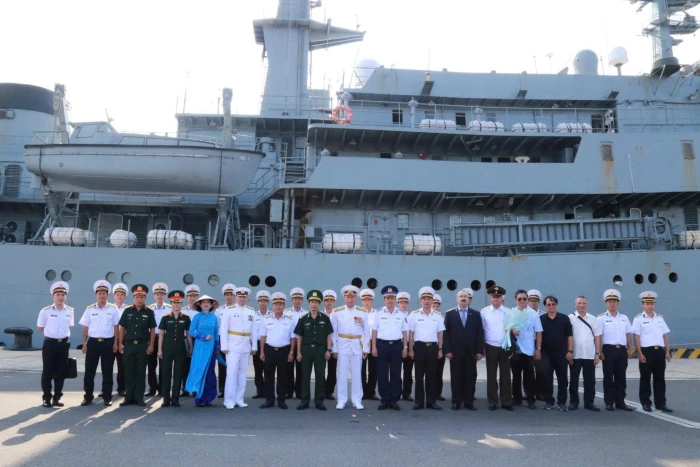 Tàu Hải quân Liên bang Nga thăm Khánh Hòa