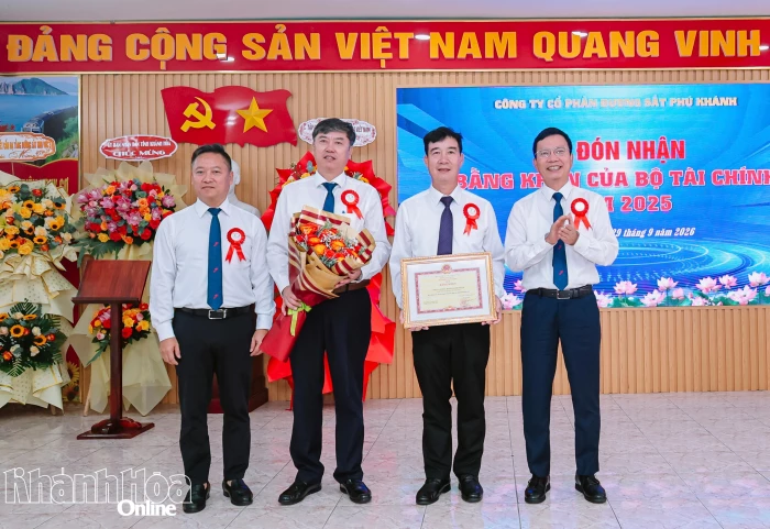Kỷ niệm 50 năm Ngày truyền thống Công ty Cổ phần Đường sắt Phú Khánh