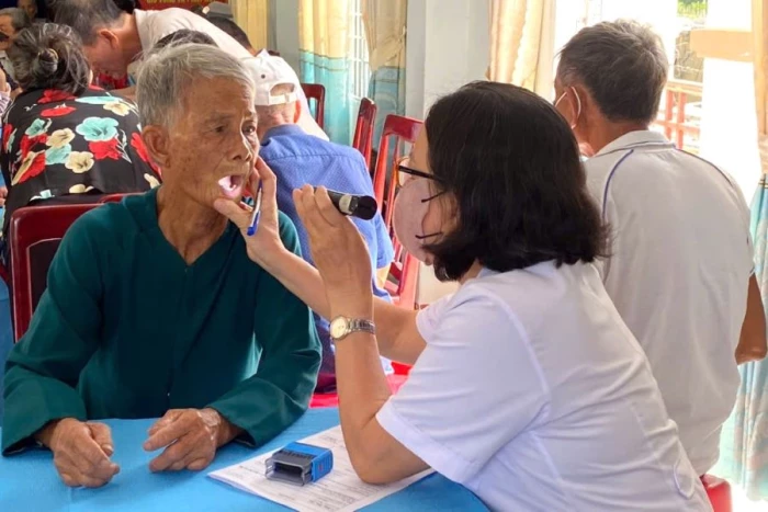 Phường Bắc Cam Ranh tổ chức khám sức khỏe định kỳ, sàng lọc miễn phí cho người dân